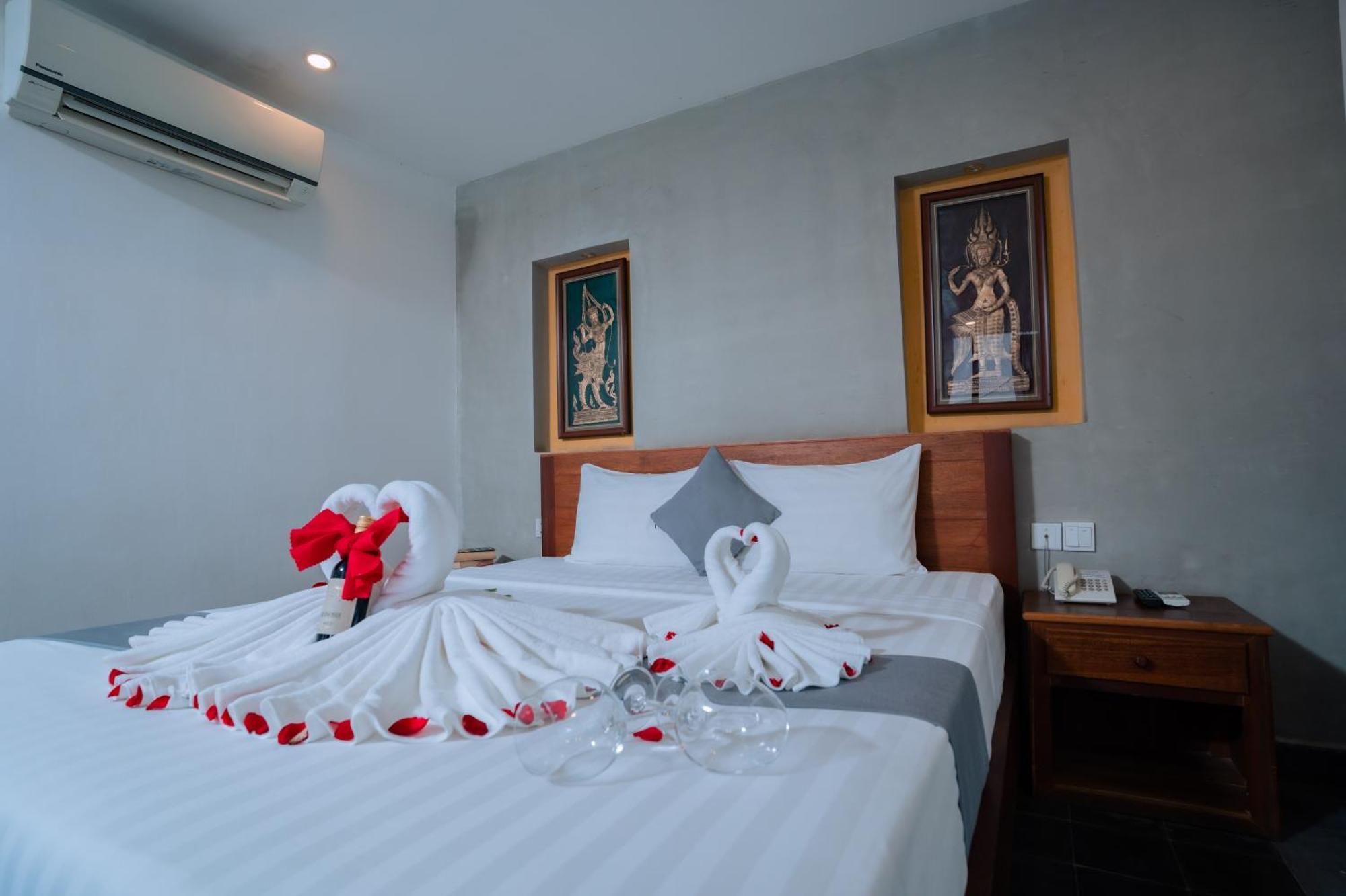 Home Chic Hotel Phnom Penh Bagian luar foto