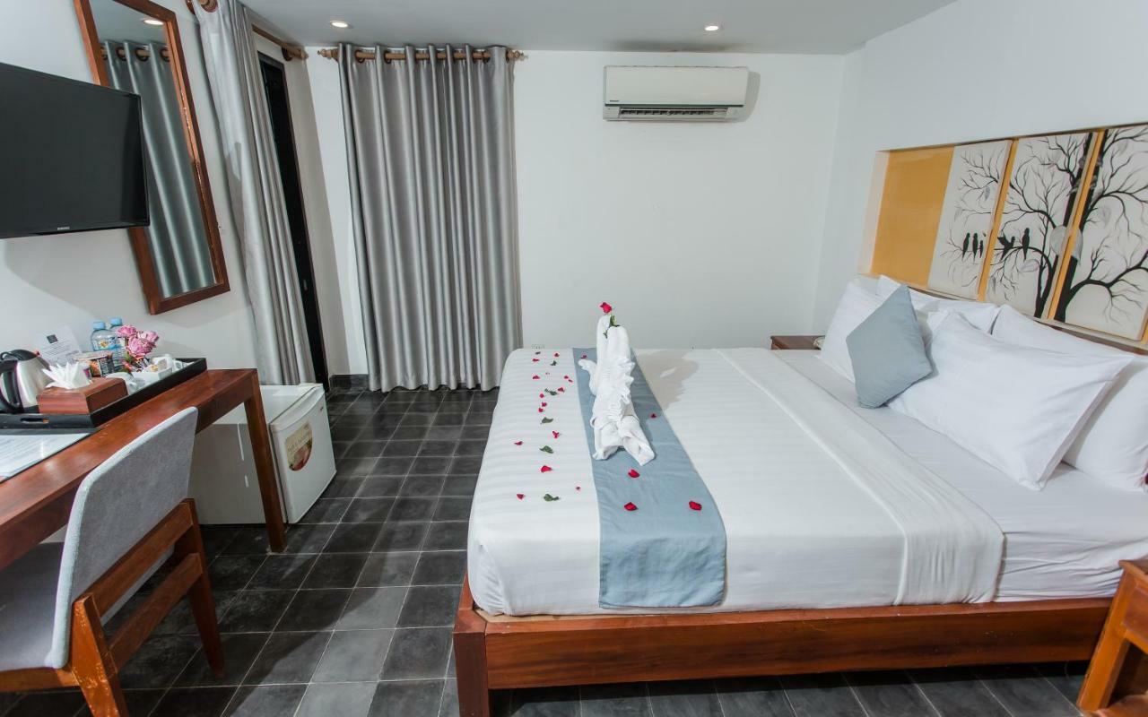Home Chic Hotel Phnom Penh Bagian luar foto