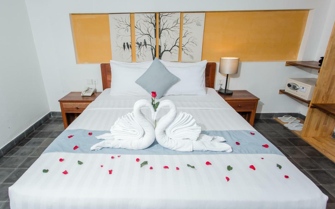 Home Chic Hotel Phnom Penh Bagian luar foto